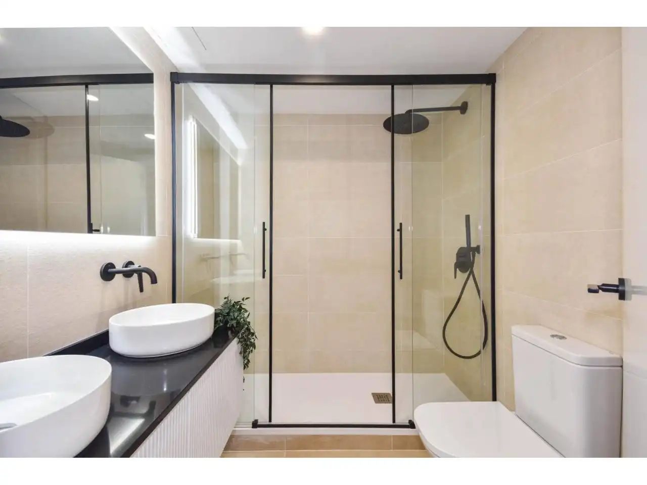 Baño de Piso en venta en Barcelona con Calefacción, Parquet y Balcón