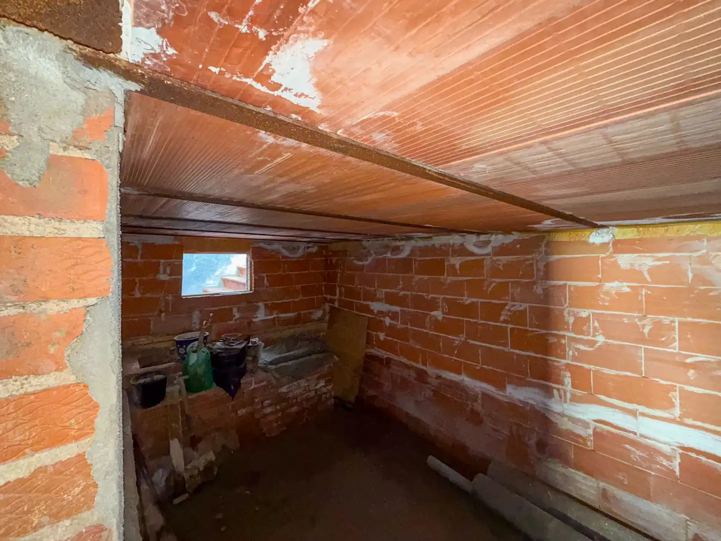 Casa adosada en venta en Ávila con Calefacción, Trastero y Amueblado