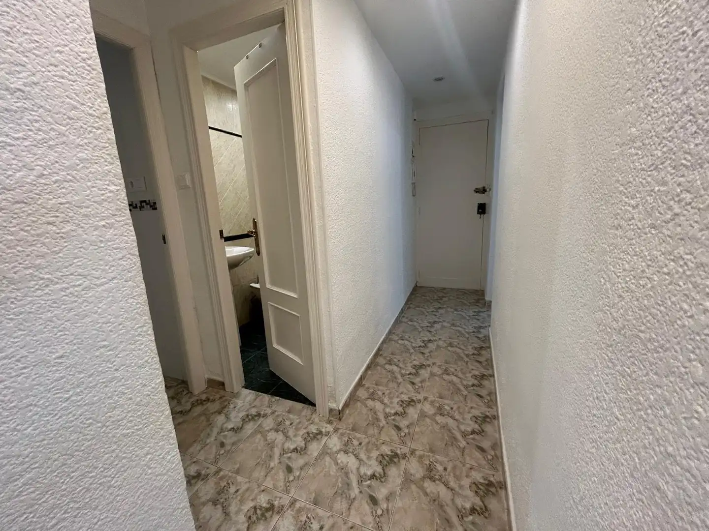 Flat for sale in Alfafar  with Air Conditioner