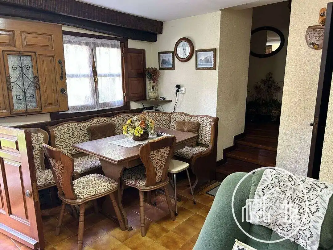 Houses for sale in Merindad de Valdeporres