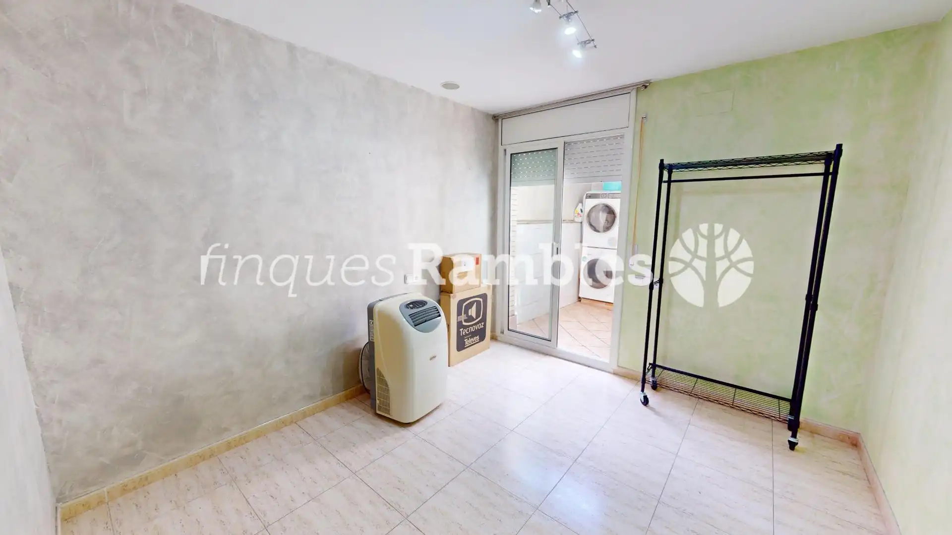 Piso en venta en Vilanova del Camí con Calefacción, Terraza y Balcón