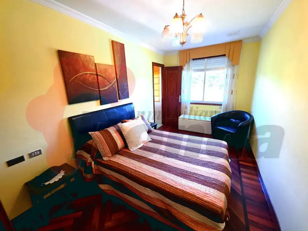 Bedroom of Houses for sale in Lugo  with Terrace and Furnished