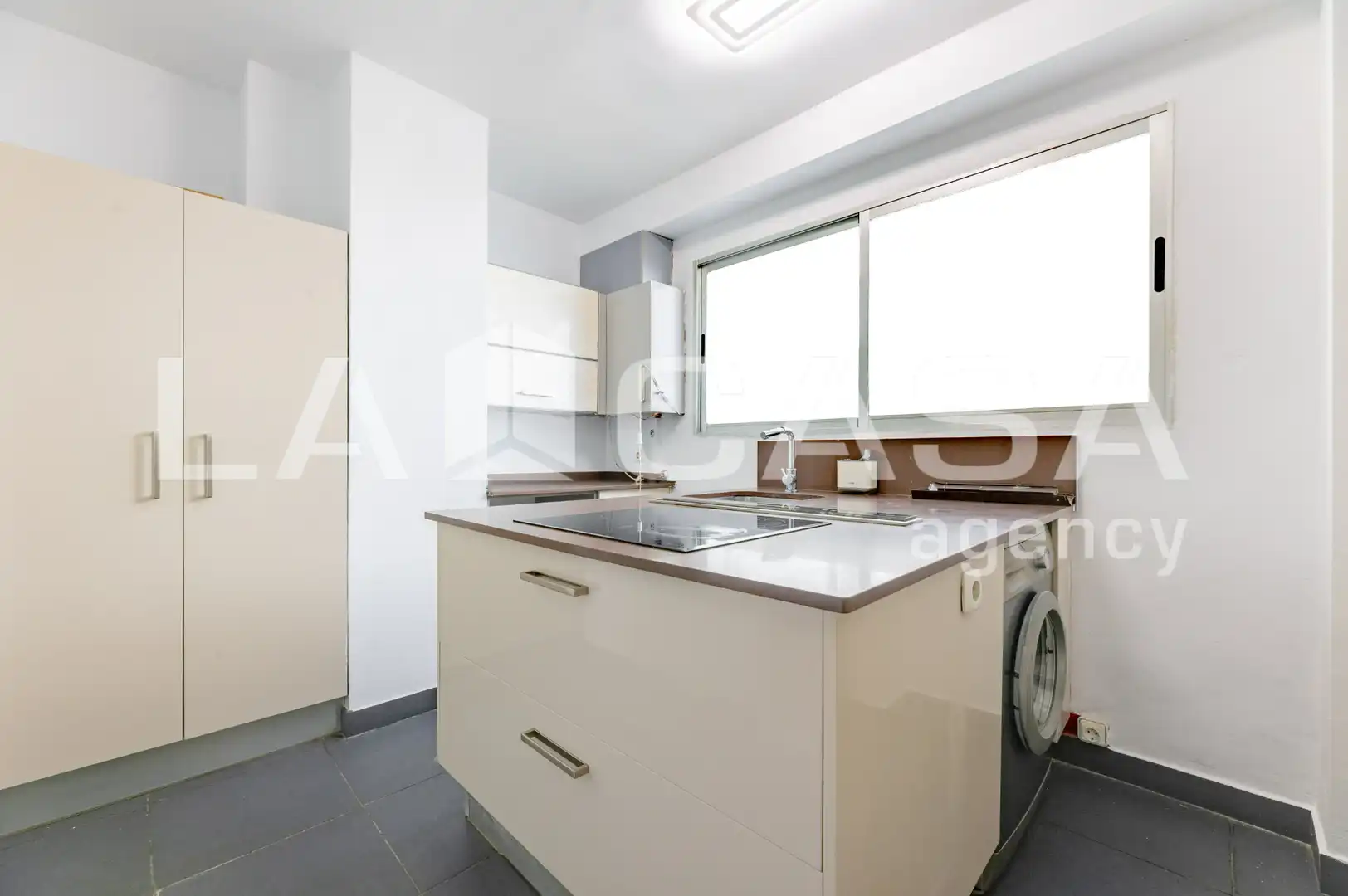 Flat with terrace for sale in Avinguda de Blasco Ibáñez, imagen 12