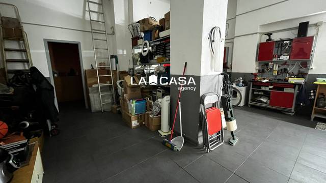 Local comercial en Venta en Carrer del Pont del Treball Digne en La Sagrera