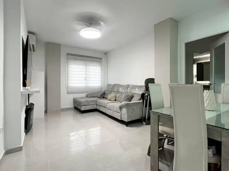 Flat for sale in Calle Pintor Soriano Quiros 4, imagen 7