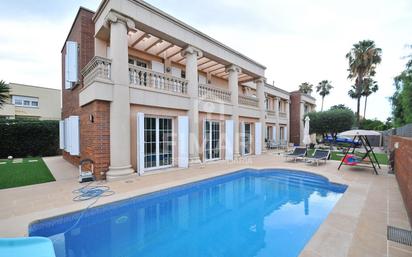 Swimming pool of House or chalet for sale in Premià de Mar  with Air Conditioner, Heating and Private garden