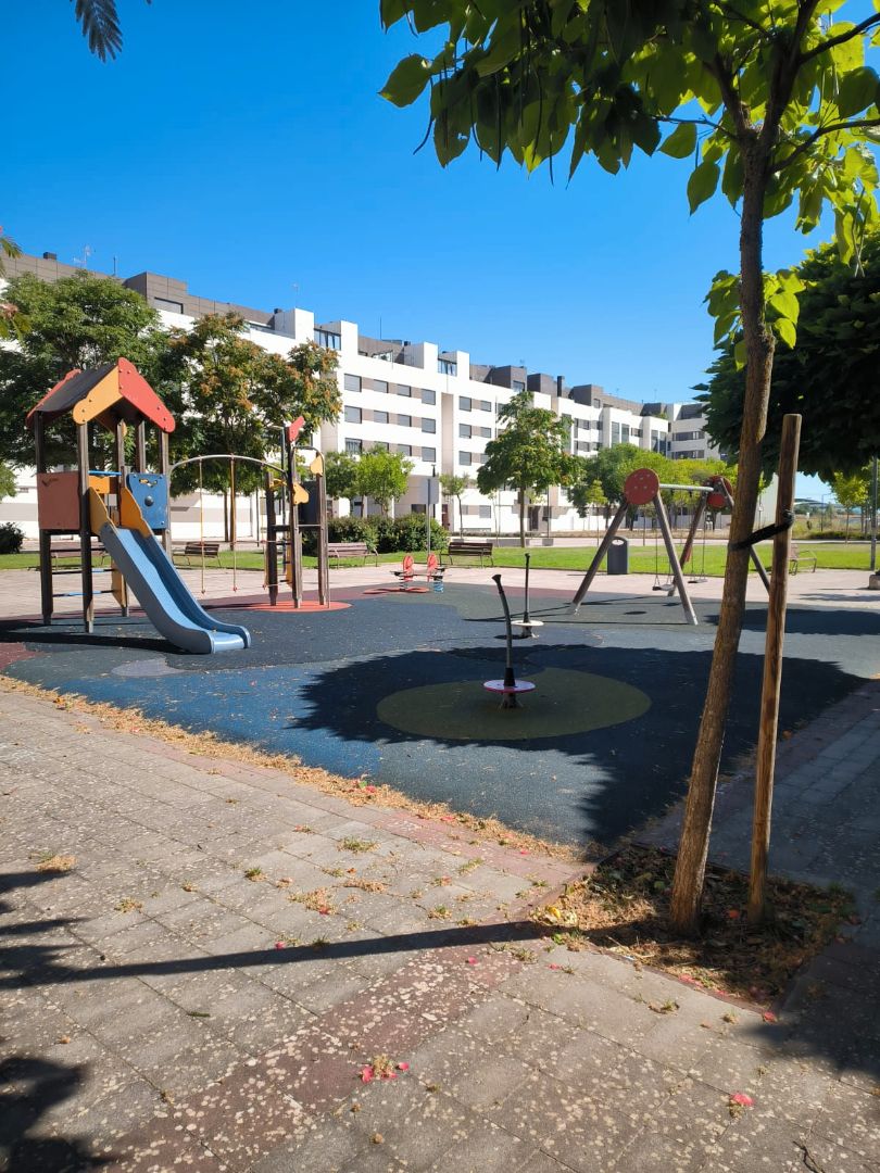 Vista exterior de Pis en venda en Burgos Capital amb Calefacció, Traster i Moblat