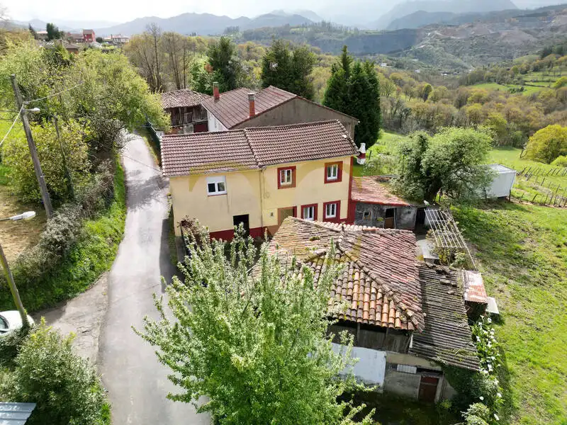 Casa amb jardí en venda a Lugar Ayones, imagen 6