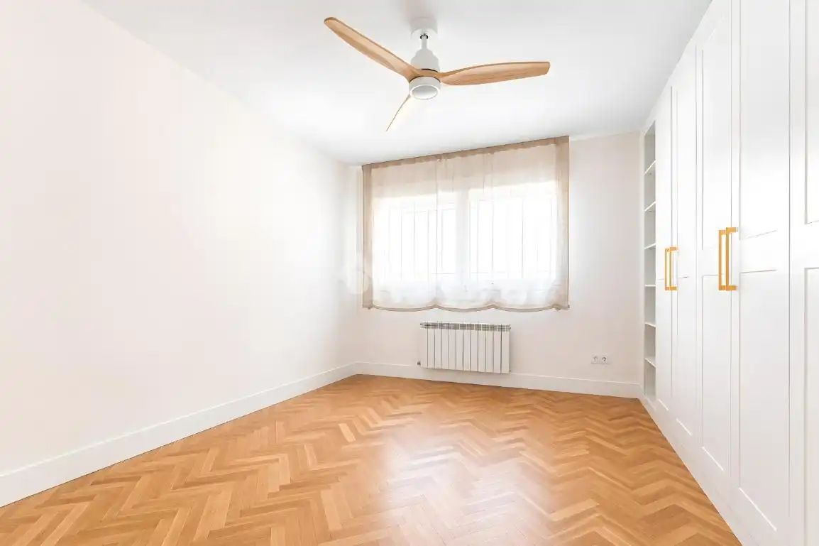 Habitación de Piso en venta en Torrelodones con Calefacción, Terraza y Piscina comunitaria