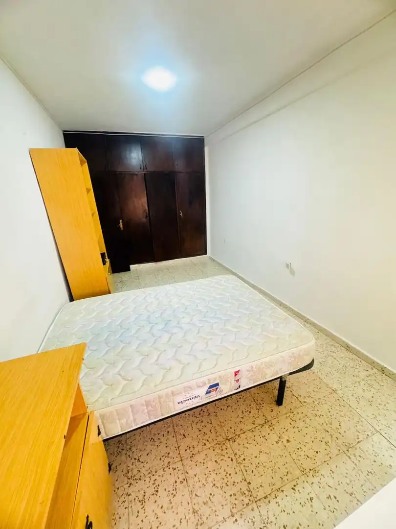 Bedroom of Flat for rent in Badajoz  with Furnished