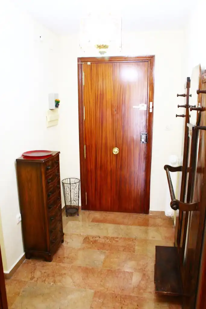 Flat for rent in Granada  with Air Conditioner, Heating and Furnished