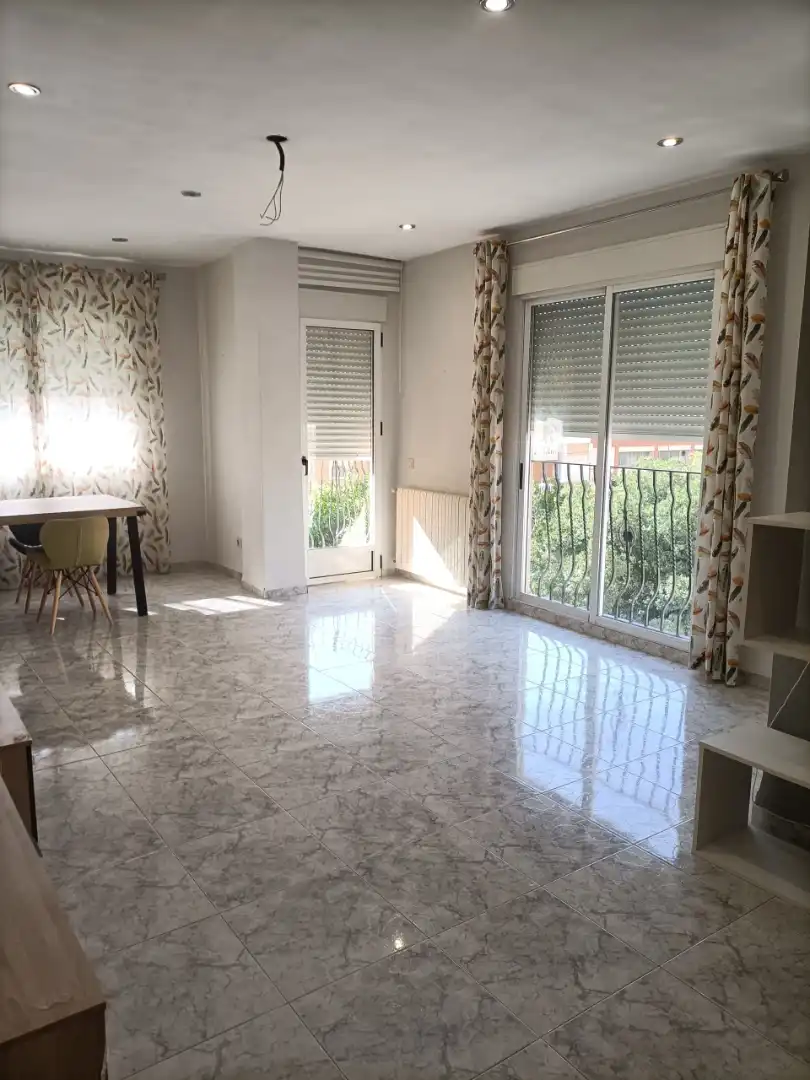 Schlafzimmer von Wohnung zum Verkauf in Segorbe mit Heizung, Ofen und Mikrowelle