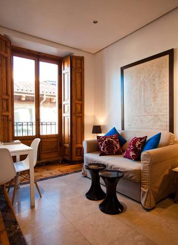 Piso en Alquiler en Calle del Almendro, 27 en Palacio