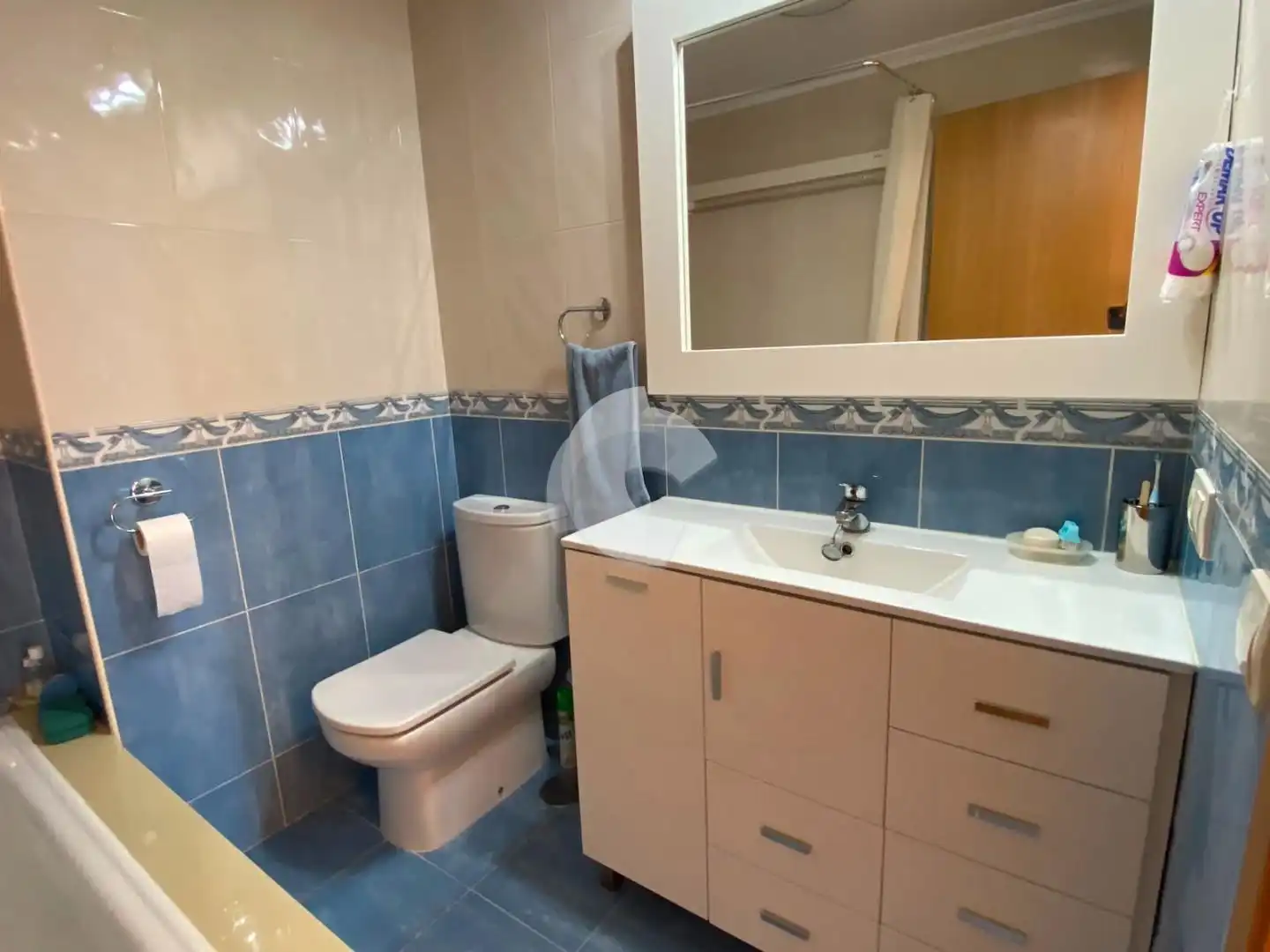 Bany de Apartament en venda en Sanxenxo amb Calefacció, Traster i Piscina
