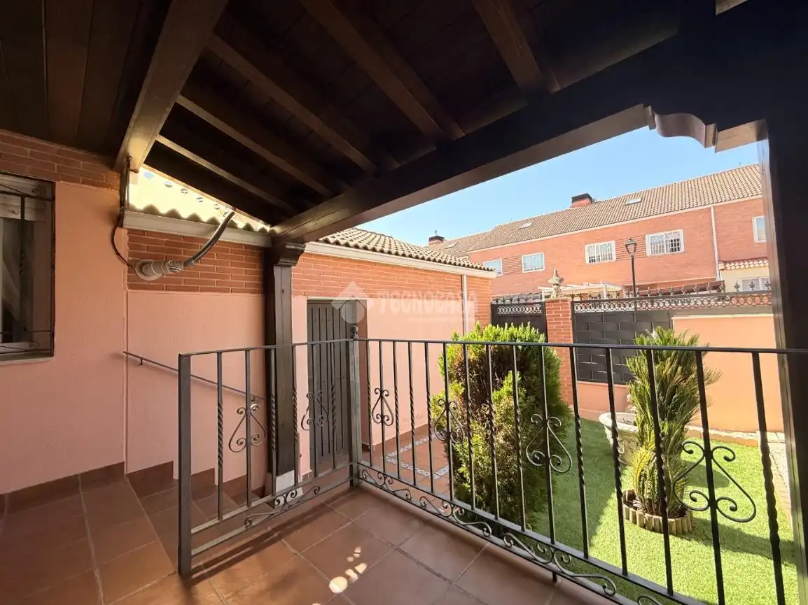 Semi-detached house for sale in Alovera, imagen 3
