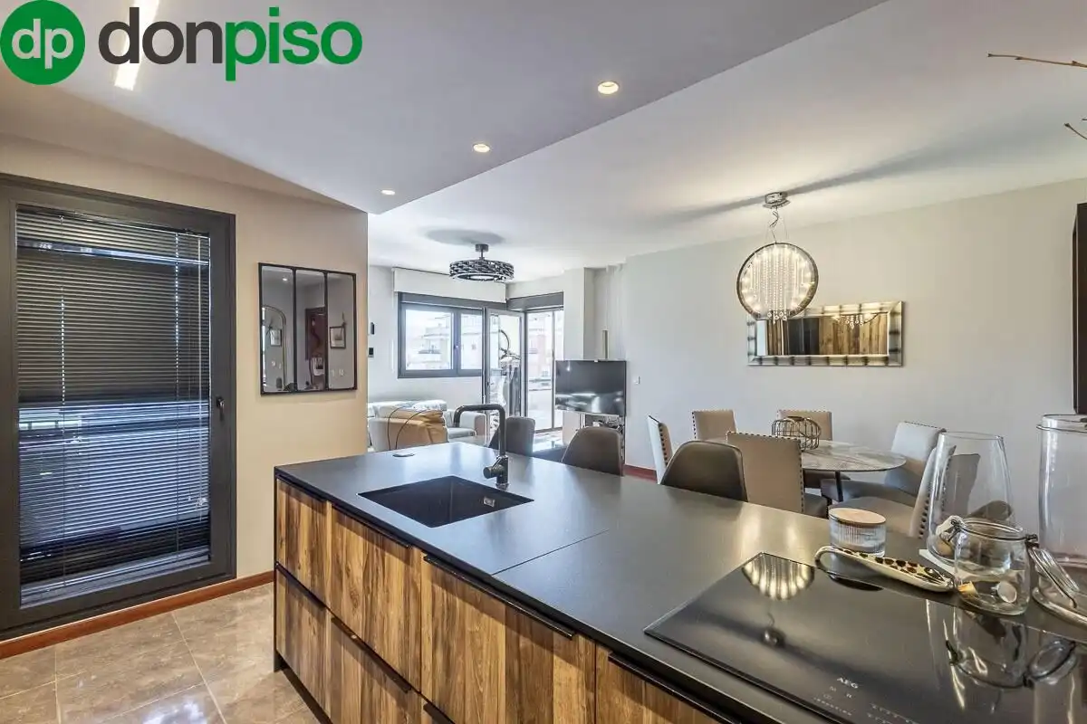 Kitchen of Flat for sale in Granada  with Air Conditioner, Terrace and Community pool