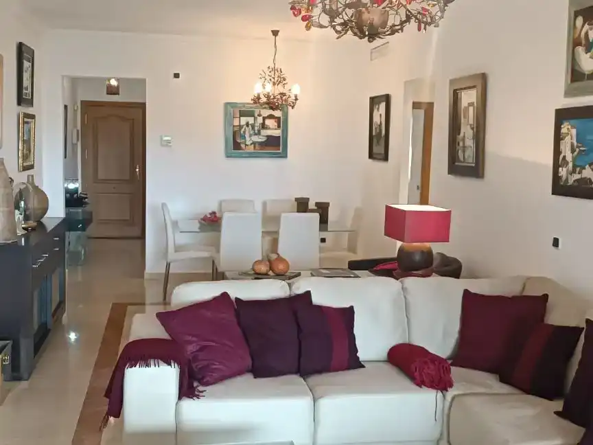 Sala d'estar de Apartament en venda en Marbella amb Aire condicionat, Piscina i Balcó