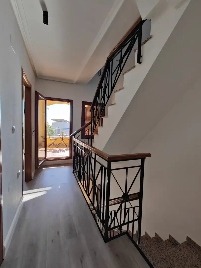 Casa adosada en venta en Finestrat con Aire acondicionado, Terraza y Amueblado