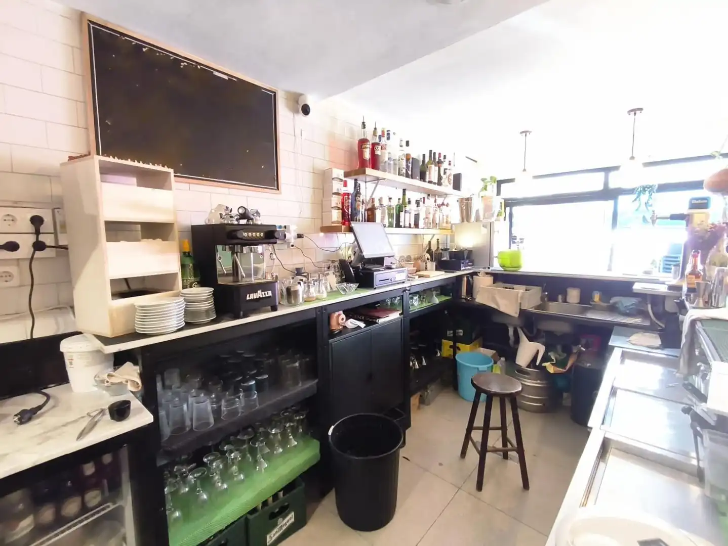 Cocina de Local en traspaso en Barcelona con Aire acondicionado, Amueblado y Internet