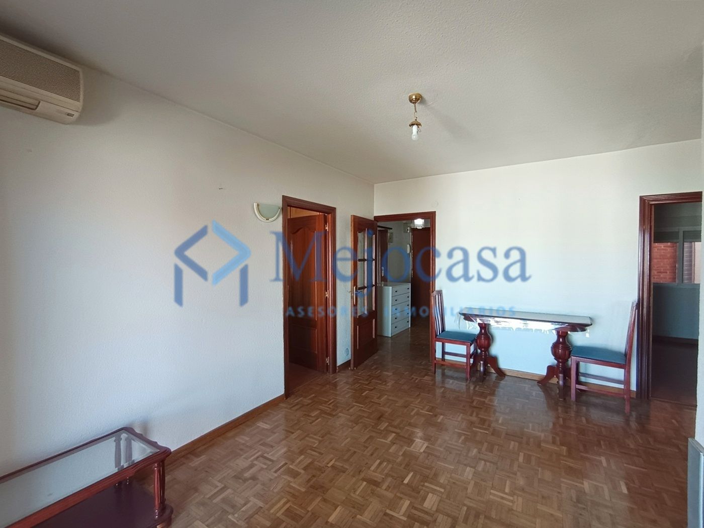 Living room of Flat for sale in  Madrid Capital  with Air Conditioner, Terrace and Furnished