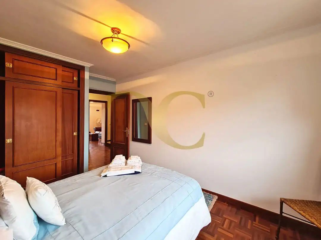 Habitación de Casa adosada en venta en Ribadesella con Calefacción, Trastero y Amueblado