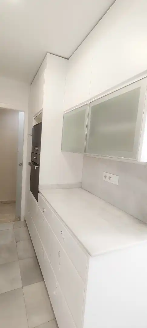 Kitchen of Flat for rent in Sevilla  with Air Conditioner, Storage room and Oven