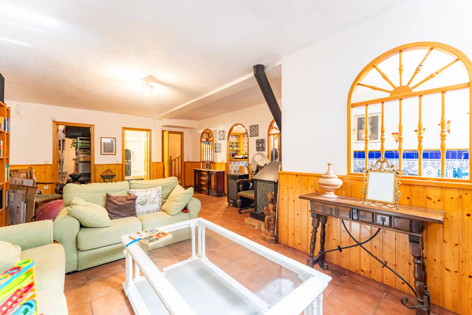 Sala de estar de Casa adosada en venta en Torrelodones con Balcón
