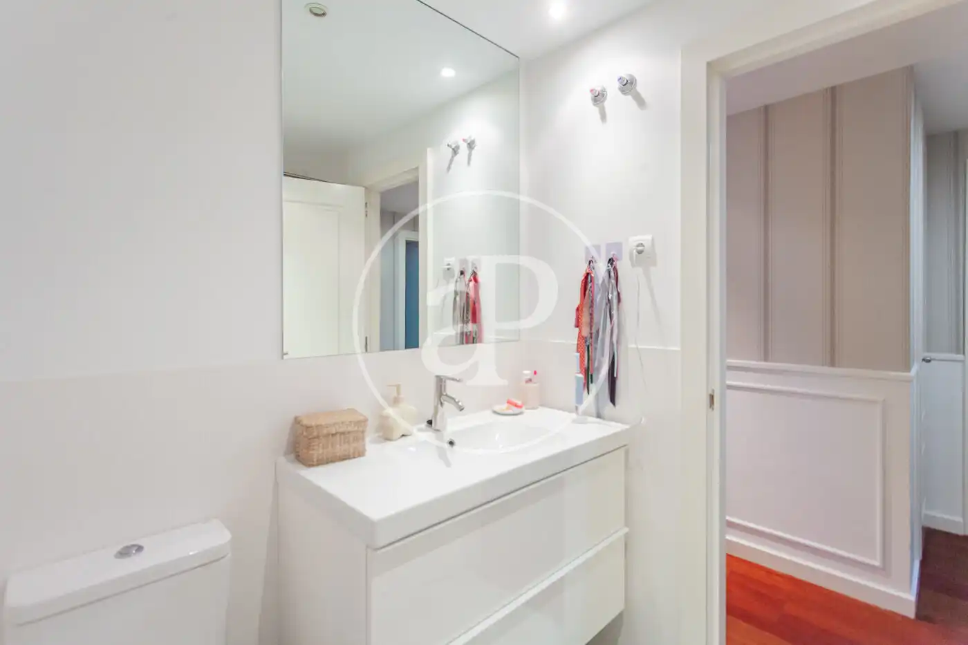 Bathroom of Flat for sale in Moncloa - Aravaca