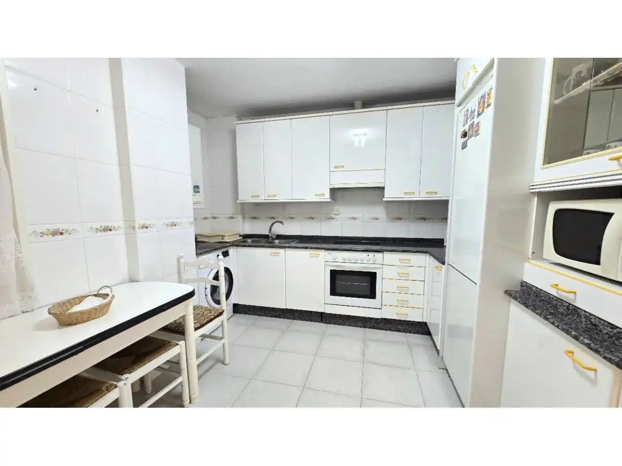 Cuina de Apartament en venda en  Logroño amb Calefacció, Parquet i Terrassa