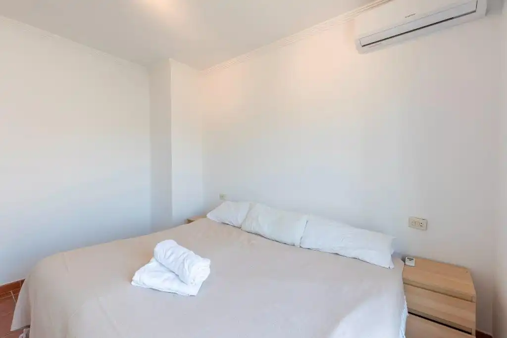 Dormitori de Casa o xalet en venda en Albolote amb Aire condicionat, Balcó i Piscina comunitària