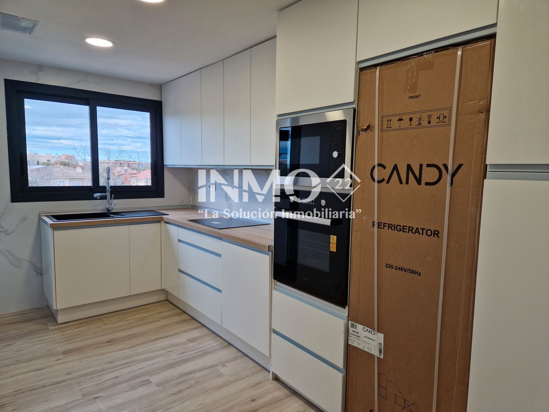 Kitchen of Flat for sale in Cambrils  with Air Conditioner, Heating and Parquet flooring