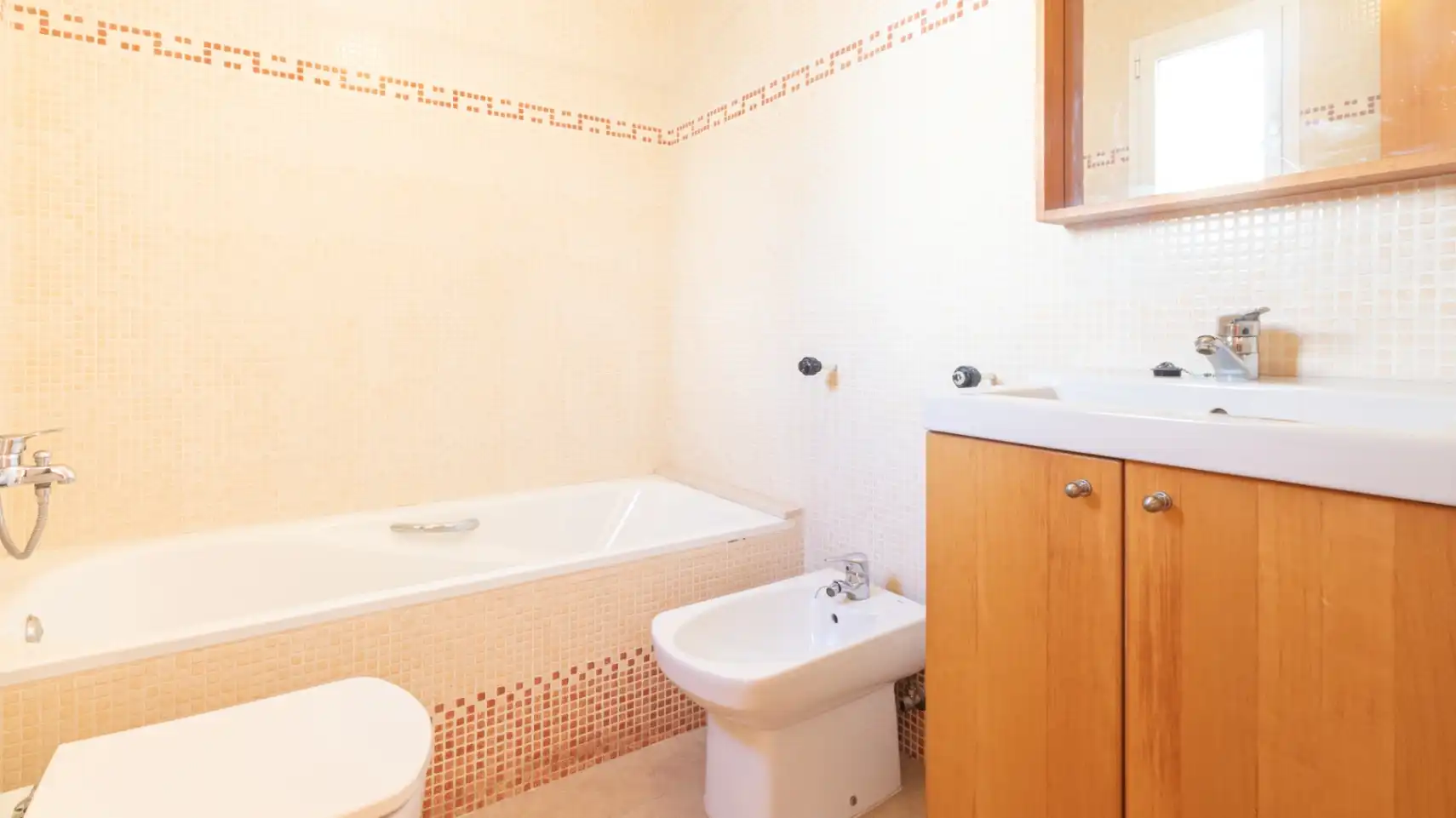 Badezimmer von Dachboden zum Verkauf in Ondara mit Klimaanlage, Heizung und Terrasse