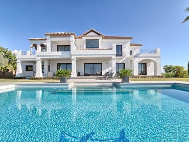 Casa con piscina en venta en Los Flamingos