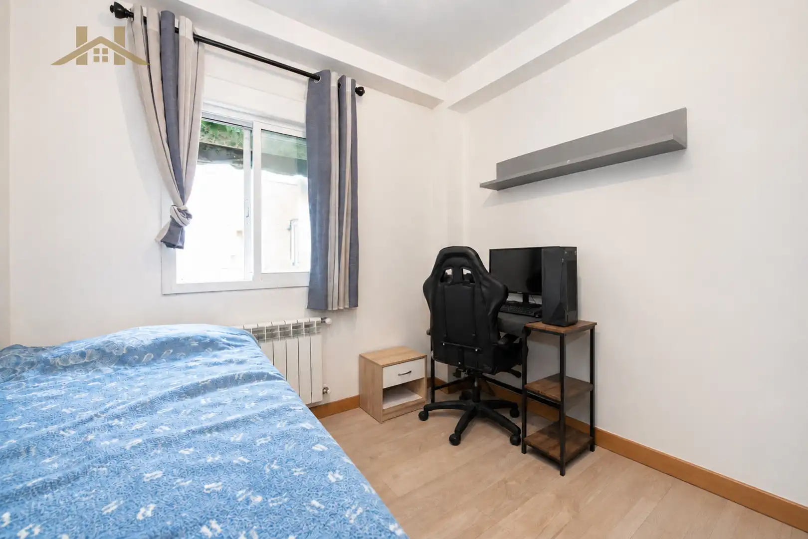 Bedroom of Flat for sale in Madrid  with Air Conditioner, Heating and Furnished