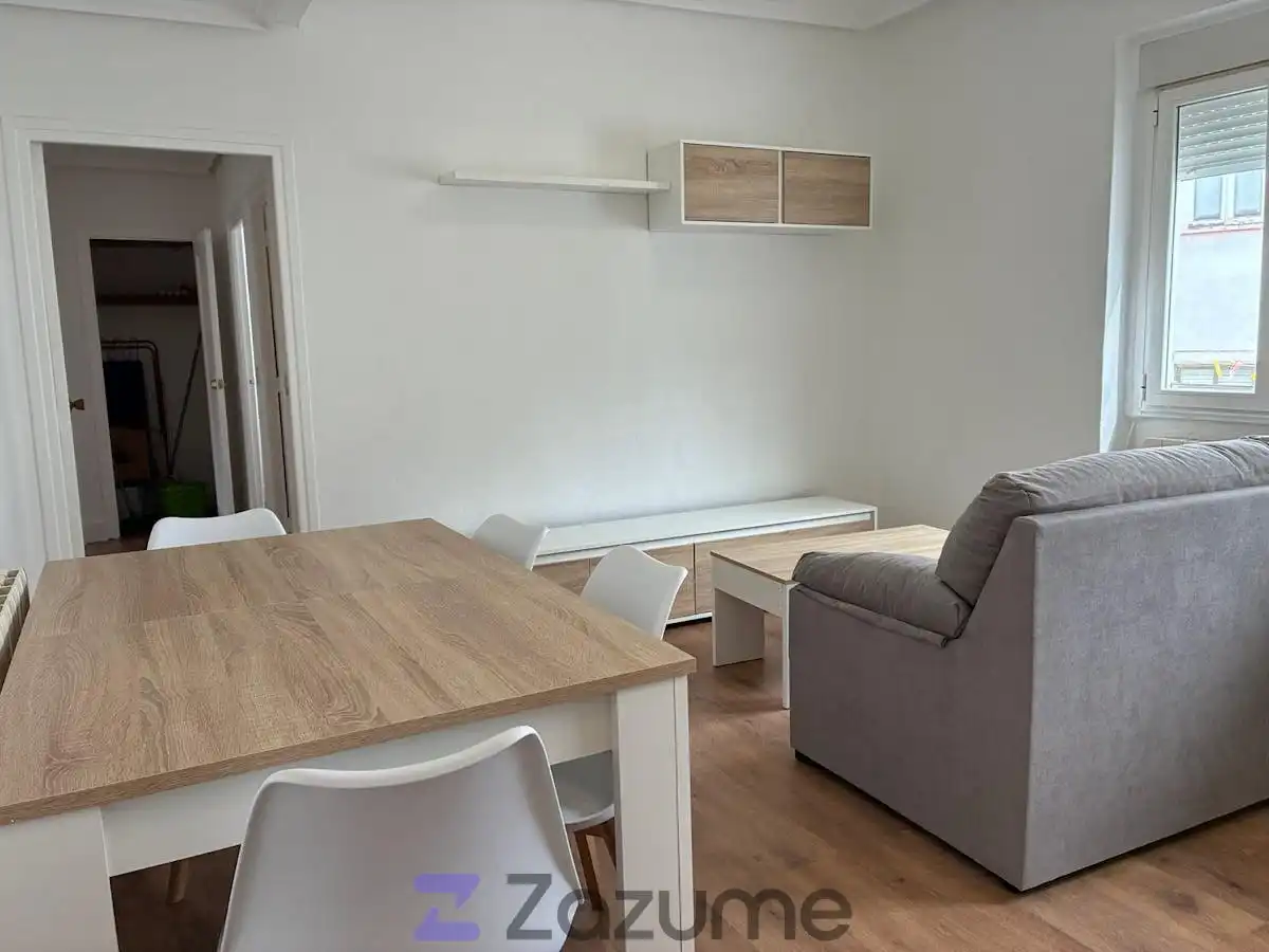 Sala de estar de Piso de alquiler en León Capital  con Calefacción, Trastero y Horno