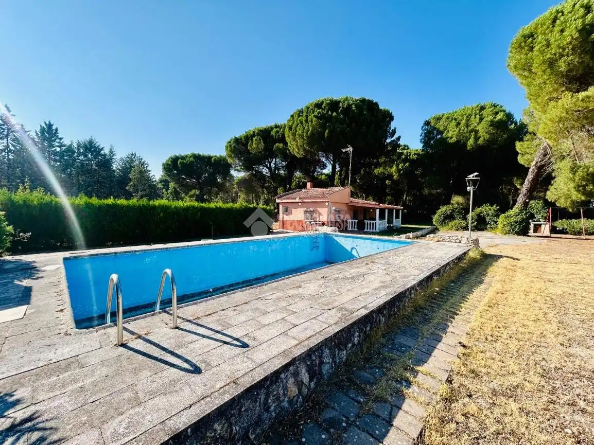 Piscina de Casa o chalet en venta en Traspinedo
