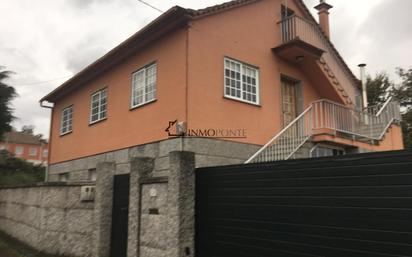 Vista exterior de Casa o xalet en venda en Pontevedra Capital  amb Jardí privat