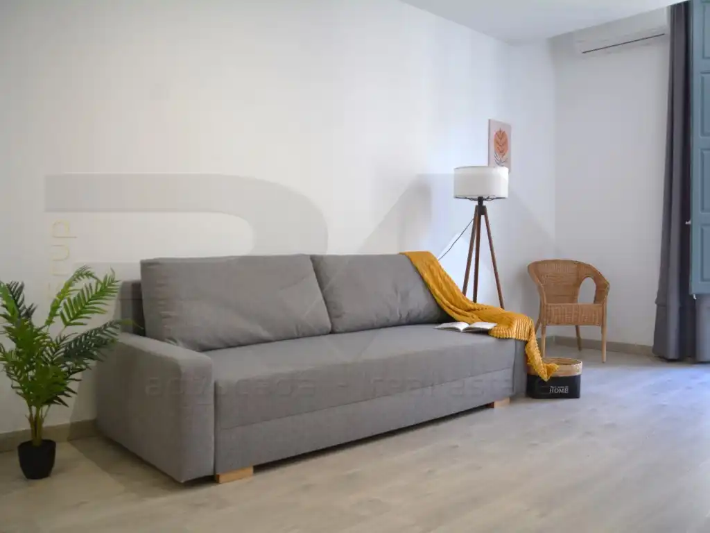 Living room of Flat for share in Tarragona  with Air Conditioner, Furnished and Oven