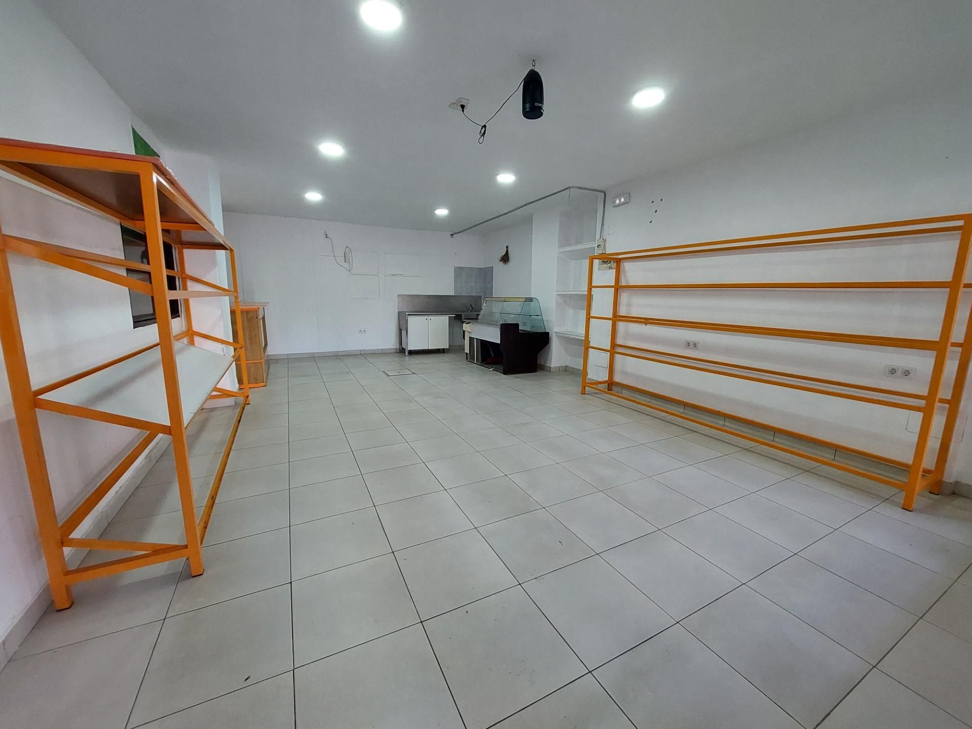 Local de alquiler en Avenida Avenida Fuerzas Armadas, La Reconquista - El Rosario