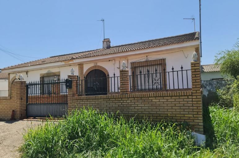 Exterior view of Single-family semi-detached for sale in  Córdoba Capital
