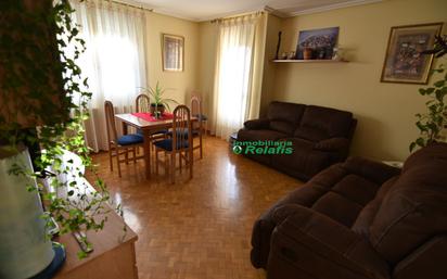 Living room of Flat for sale in Ciudad Rodrigo  with Heating, Parquet flooring and Terrace