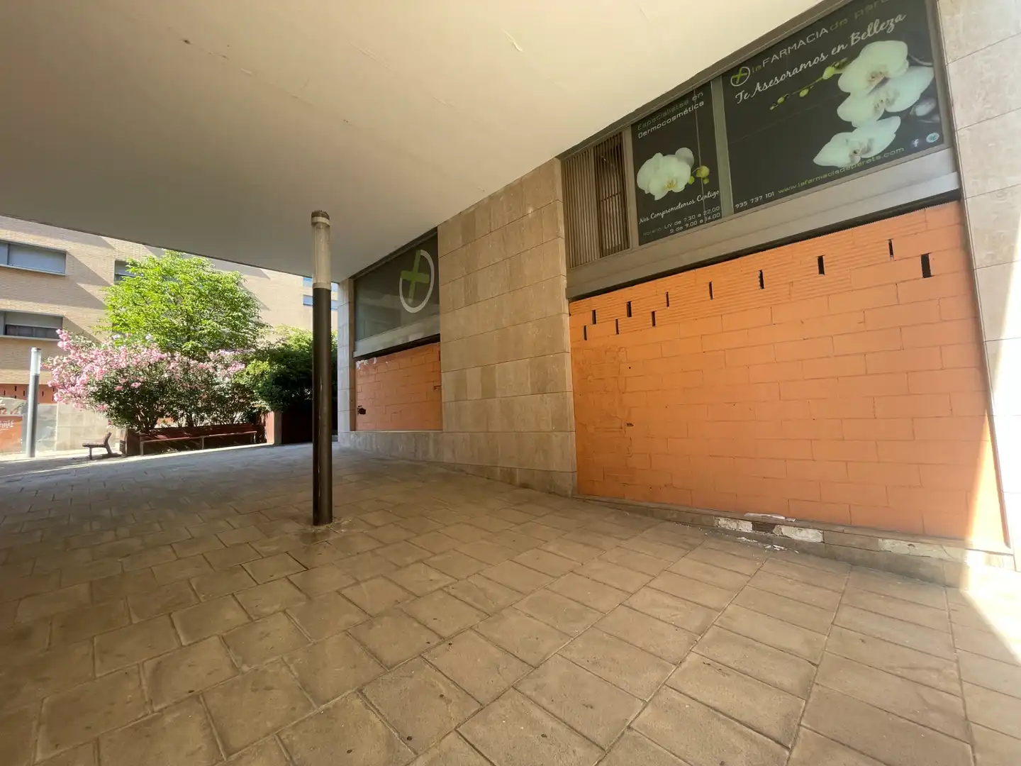 Local comercial en venta en Carrer de Pau Casals 122