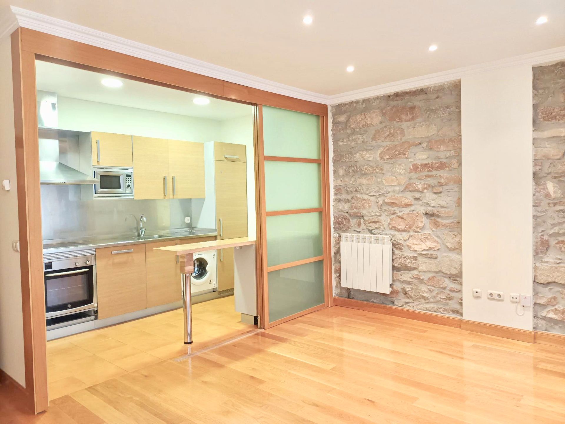 Kitchen of Flat to rent in Donostia - San Sebastián   with Heating, Oven and Washing machine