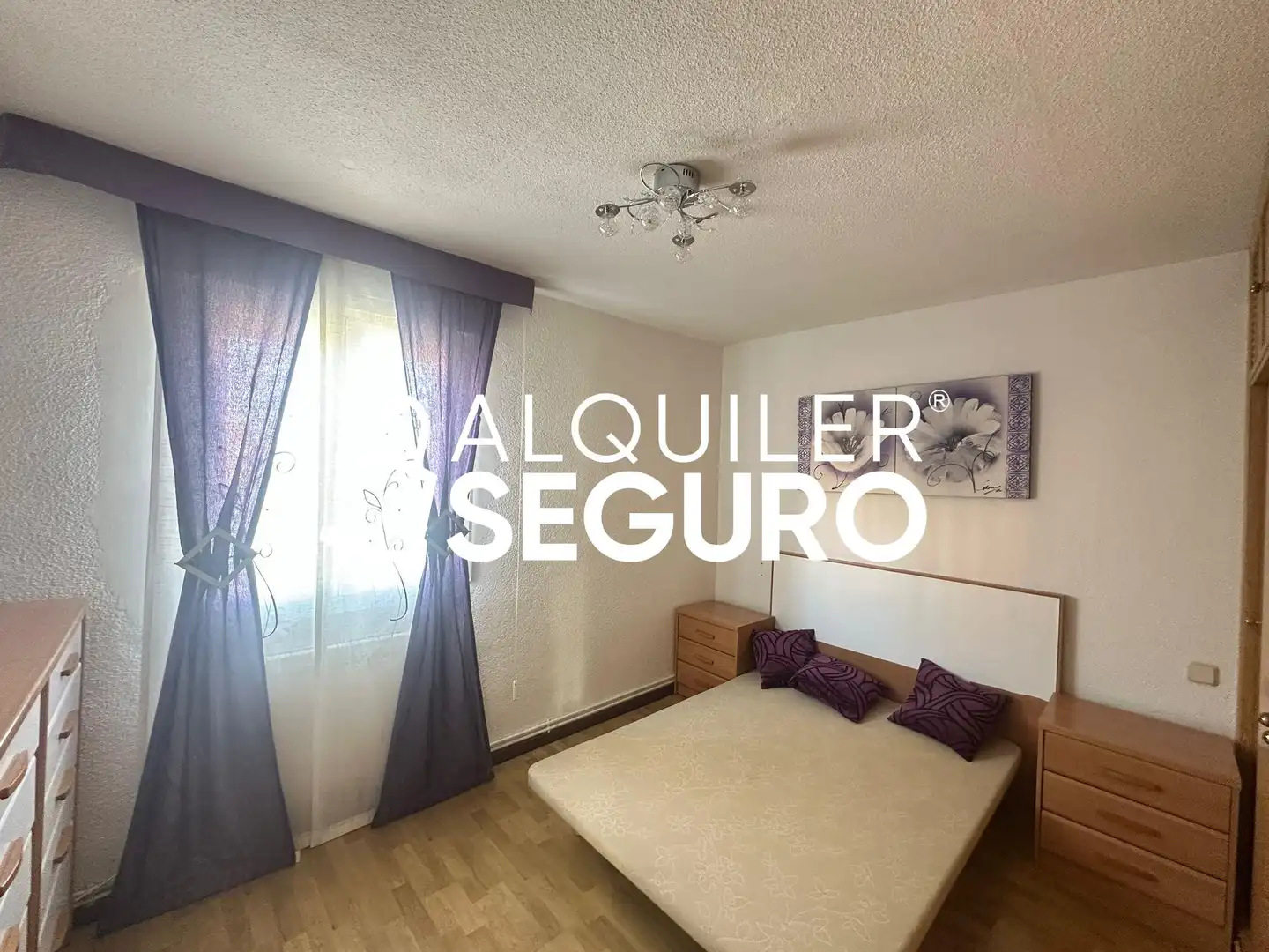 Bedroom of Flat for rent in Madrid  with Air Conditioner, Heating and Furnished