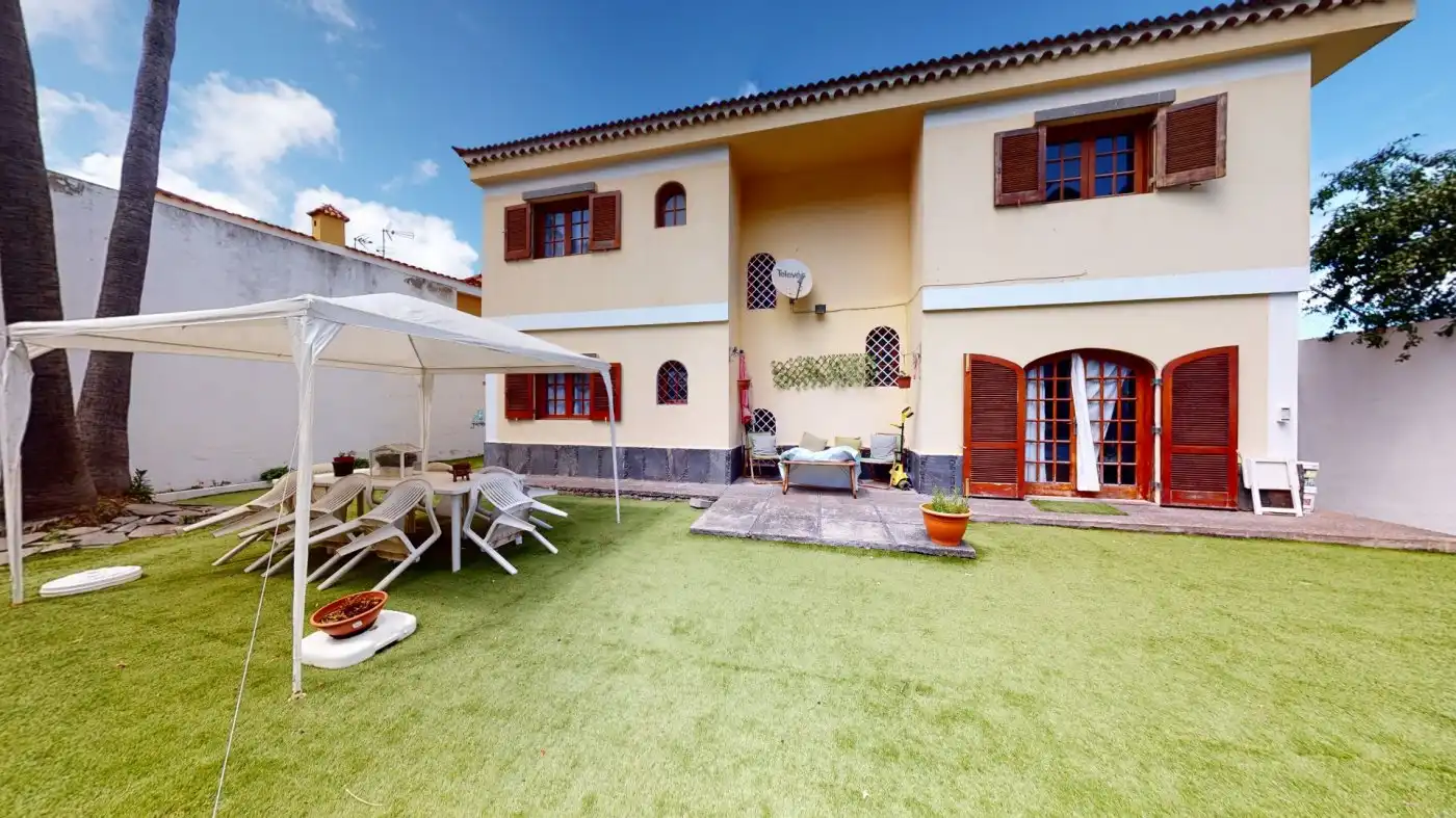 Jardí de Casa o xalet en venda en Las Palmas de Gran Canaria amb Jardí privat, Terrassa i Traster