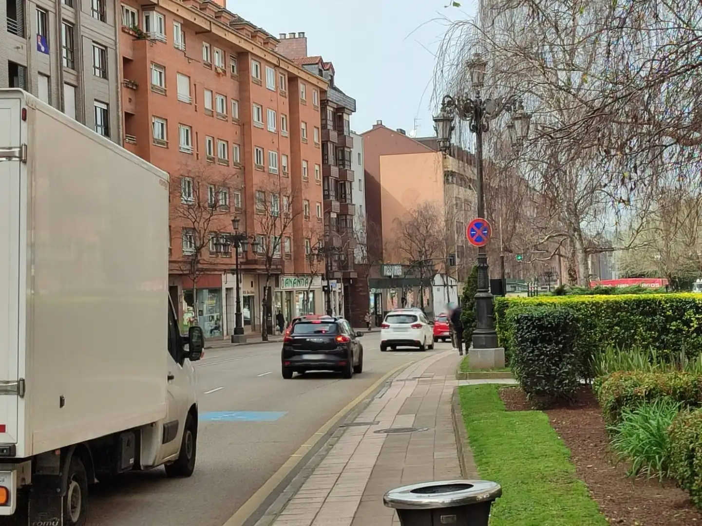 Vista exterior de Pis en venda en Oviedo 