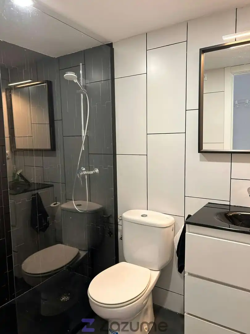 Baño de Piso de alquiler en Pineda de Mar con Parquet, Amueblado y Horno