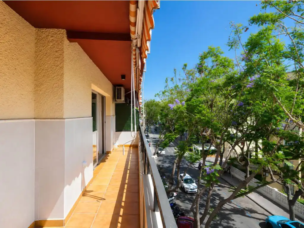 Vista exterior de Piso en venta en Fuengirola con Aire acondicionado, Amueblado y Horno