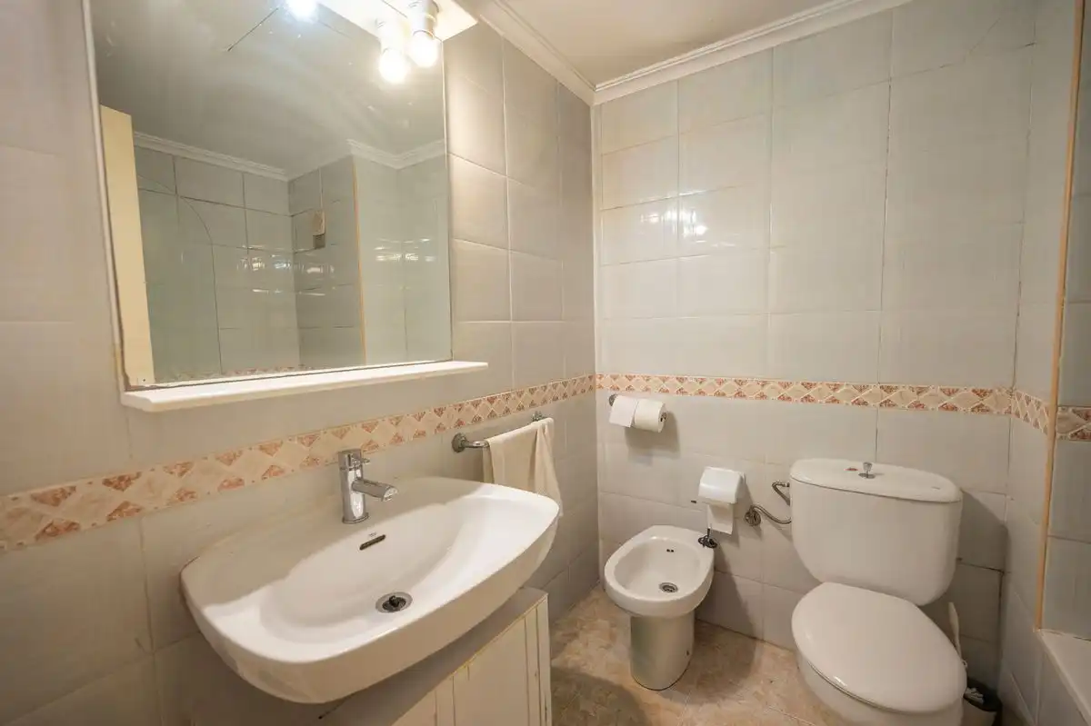 Baño de Piso en venta en Sant Josep de sa Talaia con Aire acondicionado, Calefacción y Jardín privado