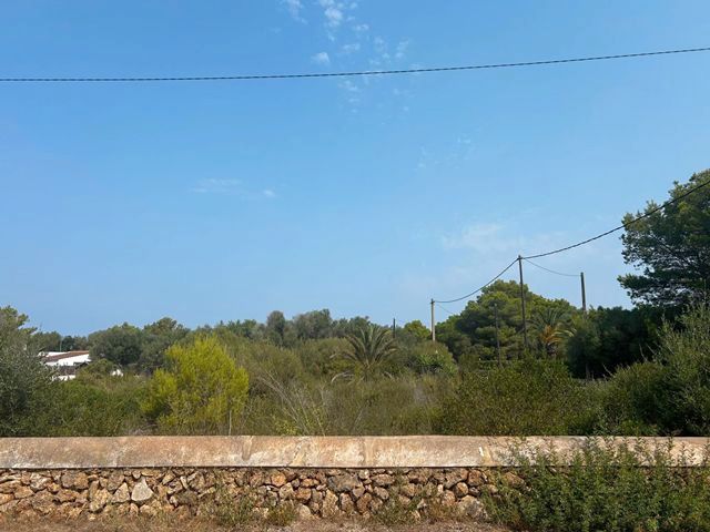 Vista exterior de Terreny en venda en Ciutadella de Menorca